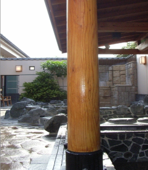 施工後画像：【兵庫神戸市】木化粧柱のカビ除去
