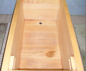 温泉・銭湯の運営効率と安全性を高める——浴槽コーティングの導入メリット（グラシオン佐賀小城店）