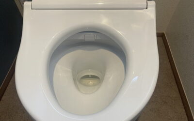 水垢・尿石のつきにくいトイレに変身！便器・床・壁もまとめてコート
