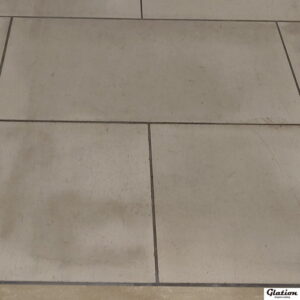 足跡による汚れ