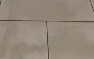 足跡による汚れ