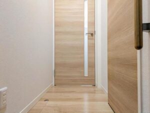 岡山の家を守る!玄関フロアコーティングでキズや汚れからしっかり保護