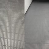 風呂床の白い汚れの正体と、その掃除・対策方法【愛知常滑店】