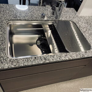 家庭のシンクを長くキレイに ― 研磨+コーティングのすすめ