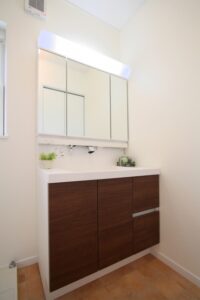 ガラス・鏡のくもり防止に!お風呂・洗面所で使えるコーティング技術