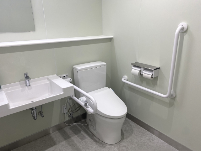  湿気の多い沖縄でも安心！医院・施設の衛生管理に貢献するトイレコーティング