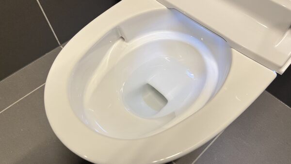 トイレの黄ばみ防止に！便器へのコーティングは効果ある？【愛知名古屋守山店】