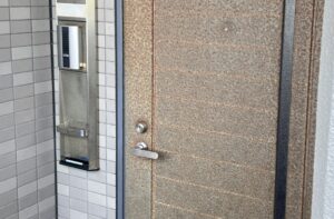 玄関ドア(アルミ・スチール)コーティング|指紋・汚れ防止・劣化対策・美観維持