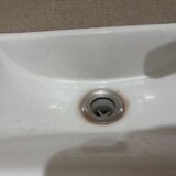 洗面台やトイレに現れる“ピンクの汚れ”の正体とは？掃除方法と予防方法を解説【愛知常滑店】