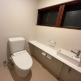 「見えないところまでピカピカに！トイレ空間のコーティングで清潔感を徹底キープ」