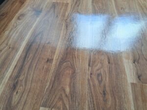 滑りにくく、汚れにくい！フロア管理が変わる商業施設向けコート術【東京】