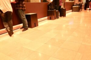 転倒リスクを減らす!熊本のフロアコーティングで滑りにくく安心な住まいへ【熊本エリア】