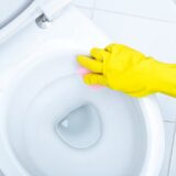 掃除しても臭いが取れないトイレに｜セラミック＆ガラスコーティングで清潔と艶を取り戻す方法