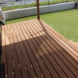 ウッドデッキとフローリングを「二重の盾」で守る！屋内・屋外の木材連結コーティング