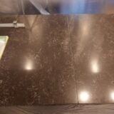 人造大理石に「耐久性の哲学」を。高級カウンタートップを守るコーティング