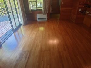 湿気・沿岸風・寒暖差で滑りやすい!山口のフロアコーティングで“滑り止め”効果を高めた安全な住まいへ【山口エリア】