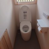 トイレの黄ばみ・臭い対策に！福岡でのトイレコーティング施工と効果【福岡大牟田店】