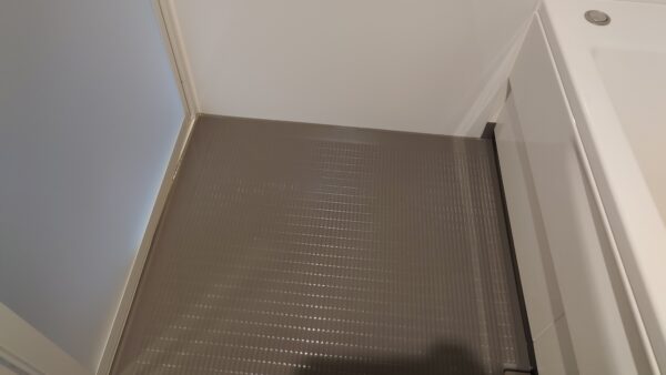 お風呂場床/セラミックコーティング薄膜
