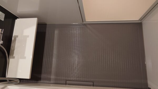 お風呂の床がピンクになる原因と根本解決法｜実はカビではない？再発させない完全対策【愛知・岐阜・三重対応】