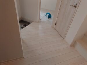 【広島】床がくすむ原因とコーティング対策