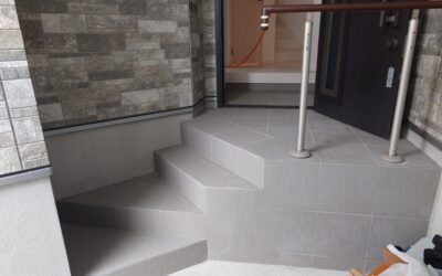雨・雪の汚れを寄せつけない！玄関タイルコーティングの効果