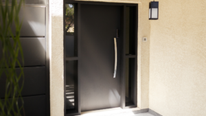 東京の玄関を美しく保つ！雨・泥汚れを防ぐコーティング方法