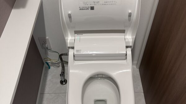 トイレの黄ばみ・尿石の再付着を抑えるコーティングの効果【愛知常滑店】