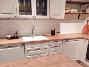 戸建ての水回り汚れが落ちない原因とは?リフォームなしで新品に再生する対策とは!?【九州エリア】