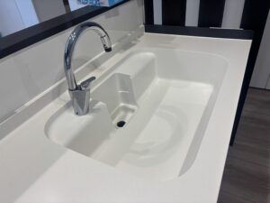 加湿器の水垢・カルキ汚れ防止に！洗面台コーティングで清潔をキープ