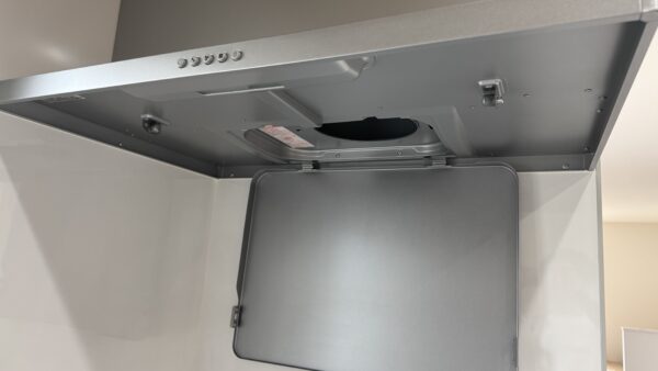 レンジフードは「掃除する場所」ではなく「触れなくなる場所」