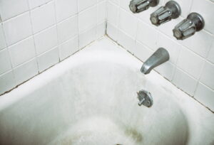 水垢が残るたび、ため息が出るお風呂掃除