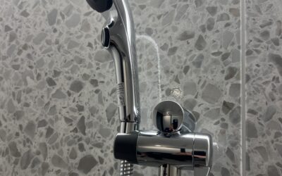 シャワーヘッドの水垢、冬こそ注意！ガラス・セラミックコーティングで解決