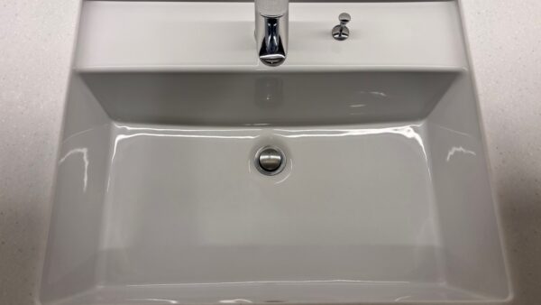 こすっても落ちない水垢に悩んでいる方へ