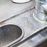 水垢はなぜ“ガチガチ”になるのか