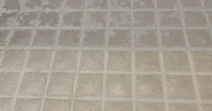 「私だけ？」と思ってしまう浴槽の黒ずみ問題