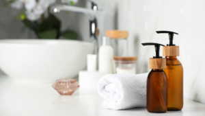 【洗面台のシミ対策】ヘアカラー飛び・整髪料汚れを防ぐ！水回りを清潔に保つコーティング術【郡山市】