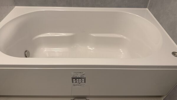 梅雨のカビ地獄にさよなら。お風呂の「防カビコーティング」を今やるべき本当の理由
