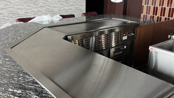 飲食店のカウンターテーブルを美しく保つ方法とコーティングの魅力